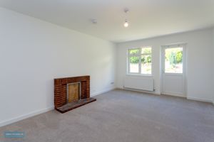 Sitting Room- click for photo gallery